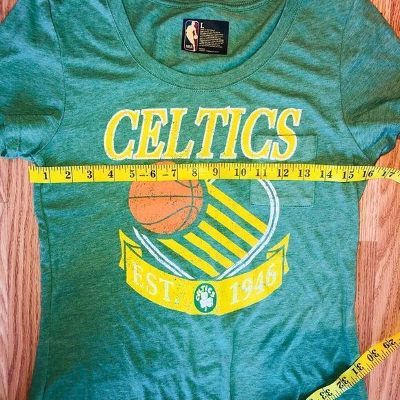 NWOT Womens Large NBA Celtics Basketball Graphic TShirt - Picture 6 of 7